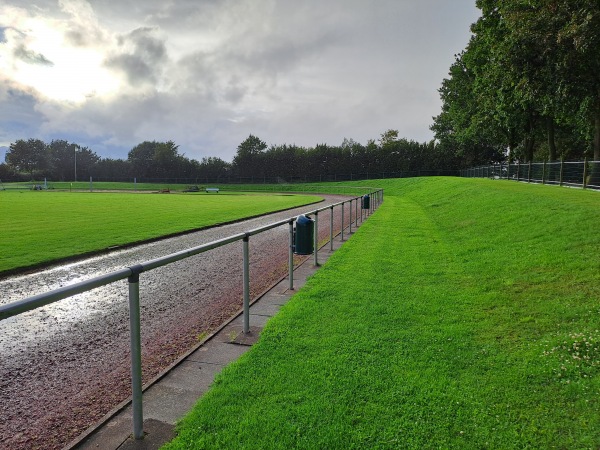 Sportanlage an der Schule - Osdorf