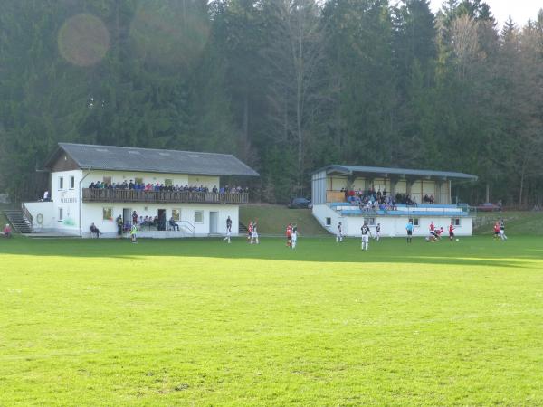 Waldparkstadion - Nebelberg