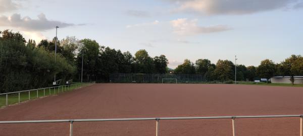 Stadion Harmsmühlenstraße B-Platz - Springe