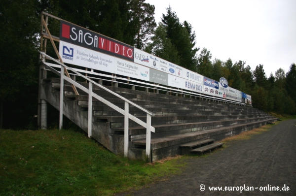 Lunderød stadion - Lunderød, Asdal