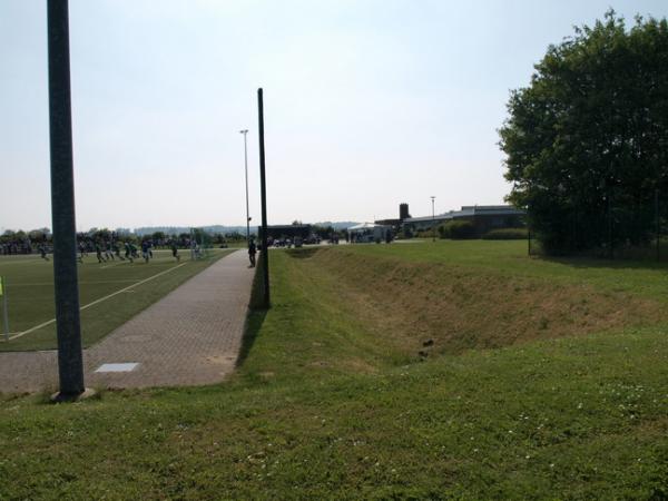 Bezirkssportanlage Nievenheim Platz 2 - Dormagen-Nievenheim