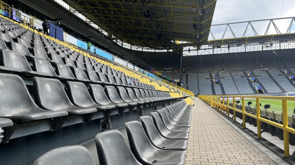 Signal-Iduna-Park - Dortmund-Westfalenhalle