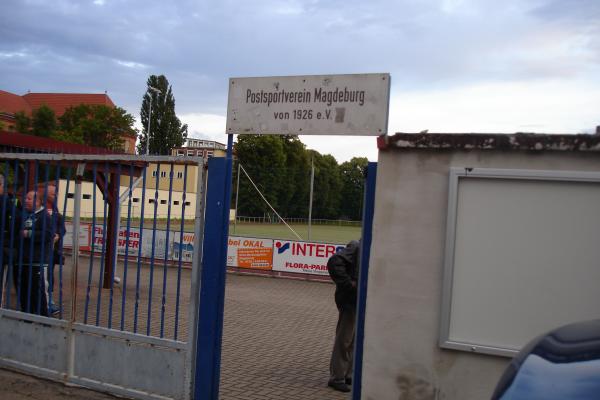 Post-Sportplatz - Magdeburg-Stadtfeld West
