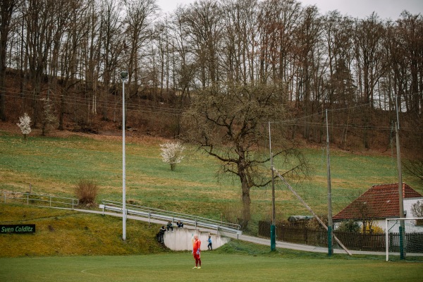 Sportplatz am Erlbach - Kraftsdorf