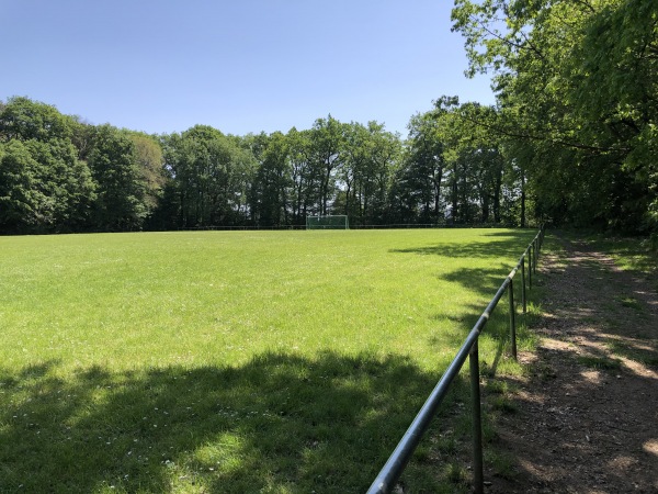 Sportplatz Zu den Eichen - Hofheim/Taunus-Langenhain