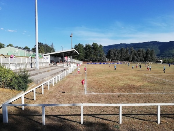 Stade de la Croix Rouge - Pont-de-Larn