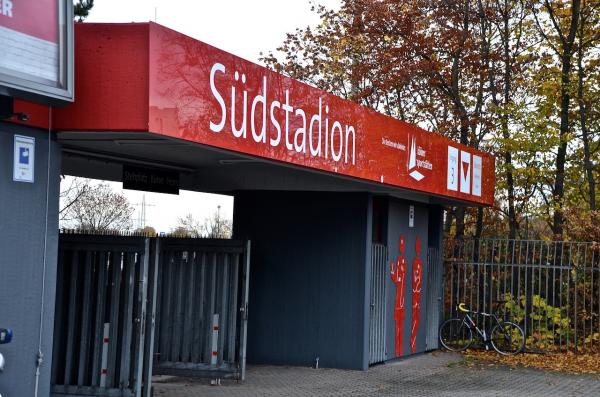 Südstadion im Jean-Löring-Sportpark - Köln-Zollstock