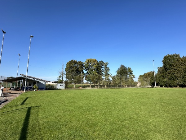 Lilienplatz 2 im Sportzentrum - Glött