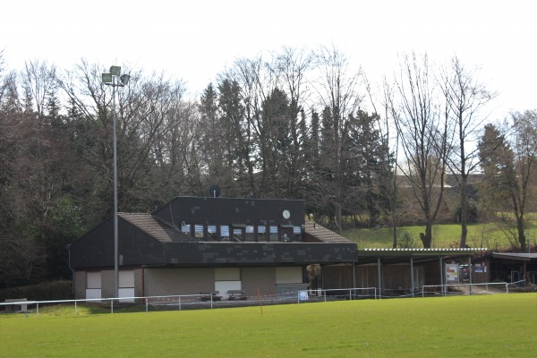 Sportplatz Ortsmitte - Simmerath-Steckenborn