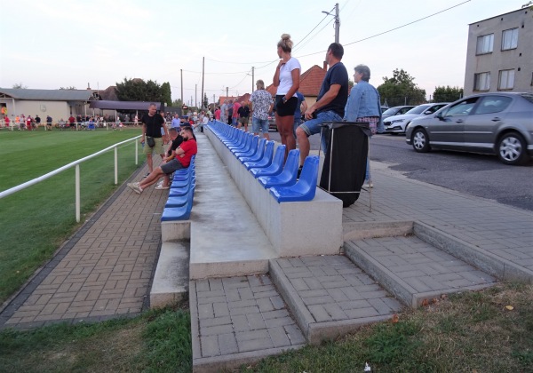 Štadión TJ Slovan Čeľadice - Čeľadice