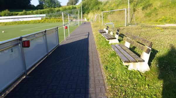 Sportplatz Zur alten Kapelle - Drolshagen-Schreibershof
