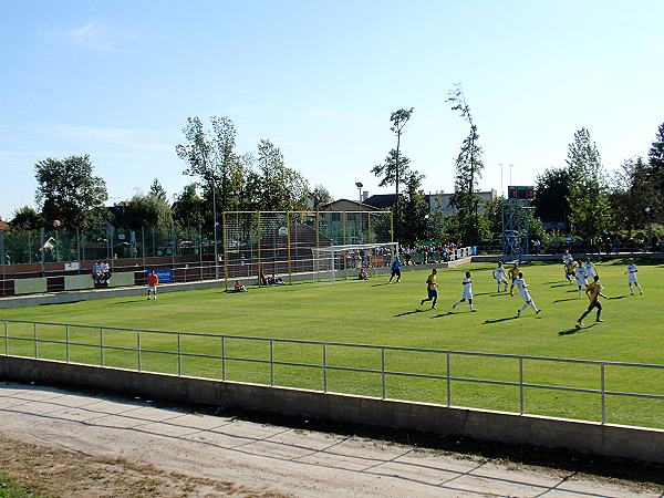 Športový areál Jána Popluhára - Bernolákovo
