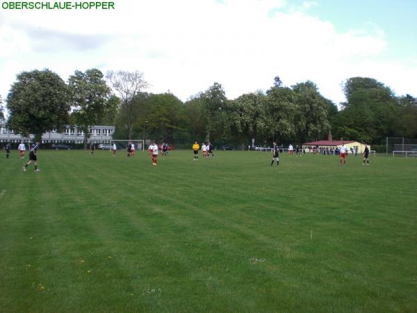 Sportplatz an der Schule - Behrenhoff