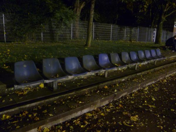 Sportplatz am Knappenmarkt - Oberhausen/Rheinland-Knappenviertel