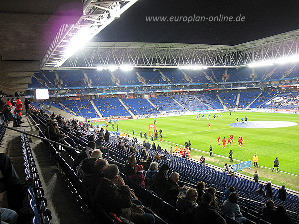 Stage Front Stadium - Barcelona, CT