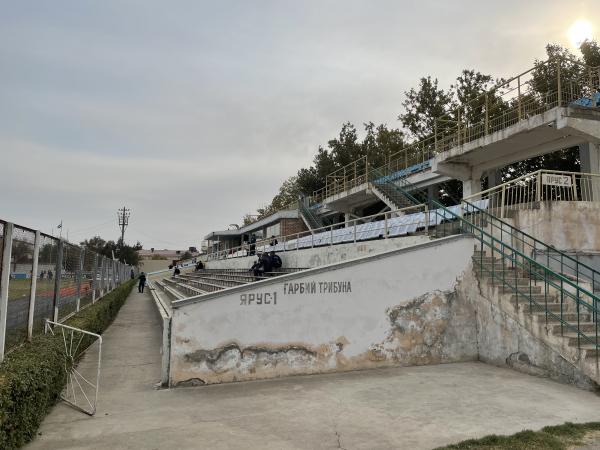 Markaziy Stadion Yangiyer - Yangiyer