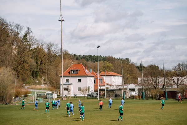 Sportplatz am Erlbach - Kraftsdorf