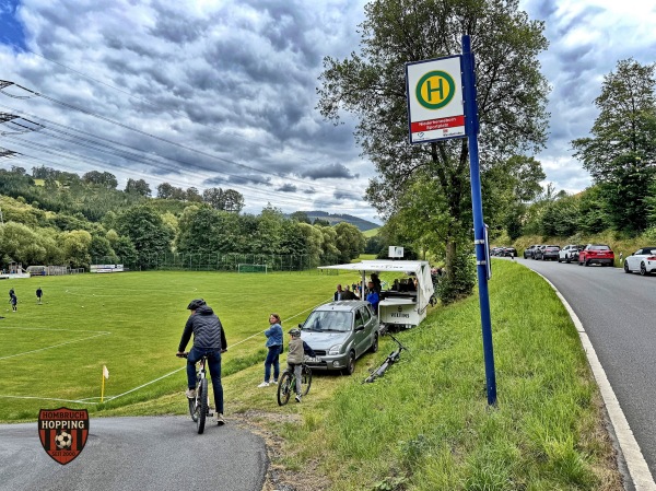 Sportplatz Niederhenneborn - Schmallenberg-Niederhenneborn