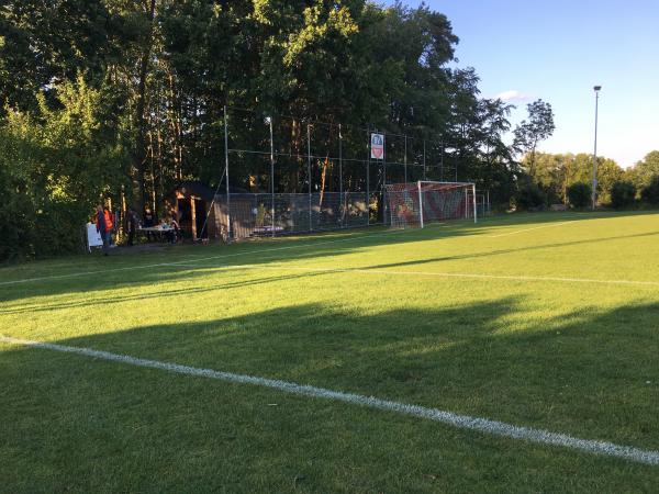 Sportplatz an der alten Schule - Meddewade