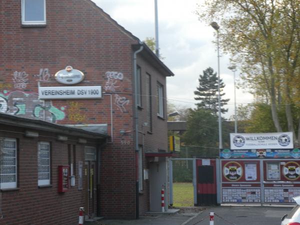 Bezirkssportanlage Düsseldorfer Straße Platz 2 - Duisburg-Wanheimerort