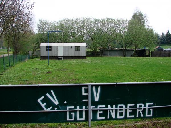 Waldstadion - Petersberg/Saalekreis-Gutenberg