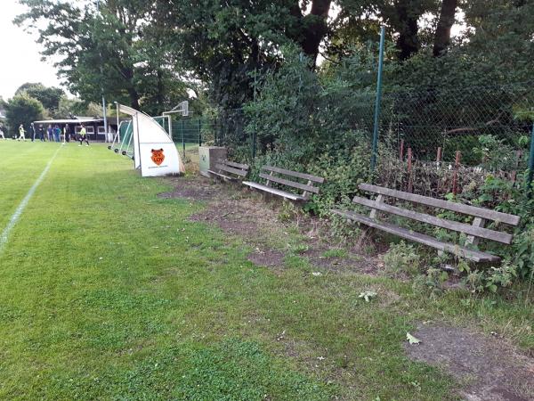 Sportplatz an der Schule - Rastede-Loy