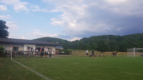 Sportanlage beidseits der Lahn - Lahntal-Sterzhausen
