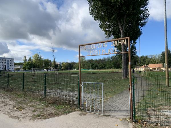 Friedrich-Ludiwg-Jahn-Sportplatz - Brück/Mark