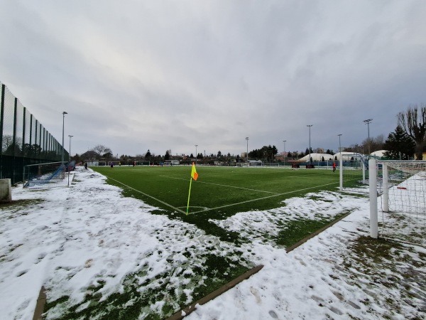 Stadion MOSiR w Turzyn Szczecin Boisko obok - Szczecin