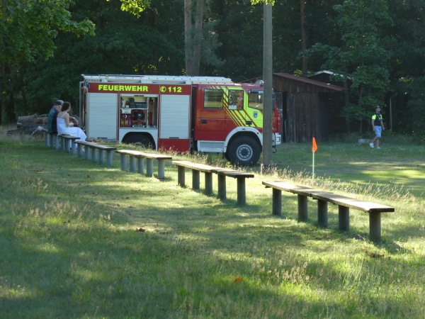 Sportplatz im Park - Kroppen