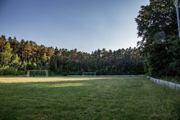 Mönchswaldstadion Nebenplatz - Mitteleschenbach