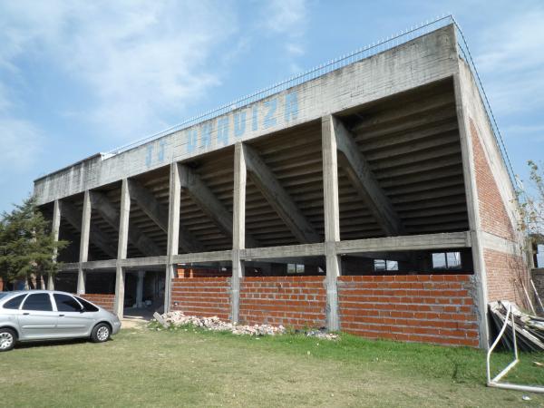 Estadio Ramón Roque Martín (1994) - Caseros, BA