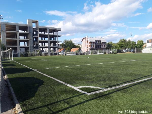 Stadion na Banovom brdu veštačka trava - Beograd
