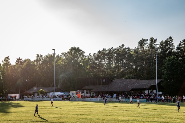 Mönchswaldstadion - Mitteleschenbach