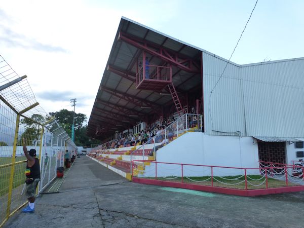 Estadio Ebal Rodríguez Aguilar - Guápiles