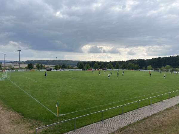 Sportgelände Am Sonnenhügel - Lonnerstadt