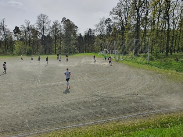 Sportanlage Am Kreuzberg Platz 2 - Ehringshausen-Kölschhausen