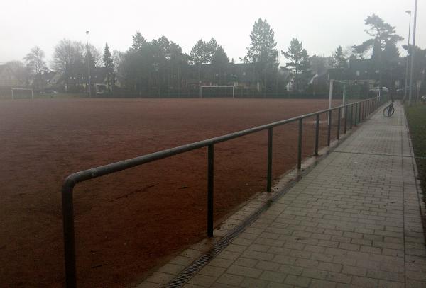 Sportplatz Ernst-Barlach-Gemeinschaftsschule - Wedel