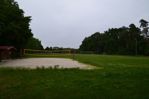 Sportplatz am Dorfgemeinschaftspark - Gifhorn-Neubokel