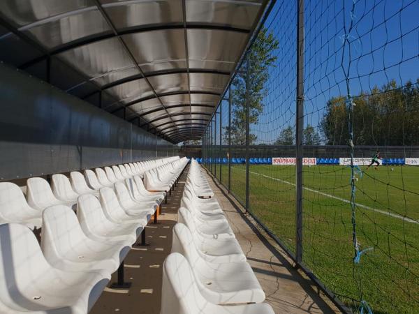 Stadion Kariana - Erden