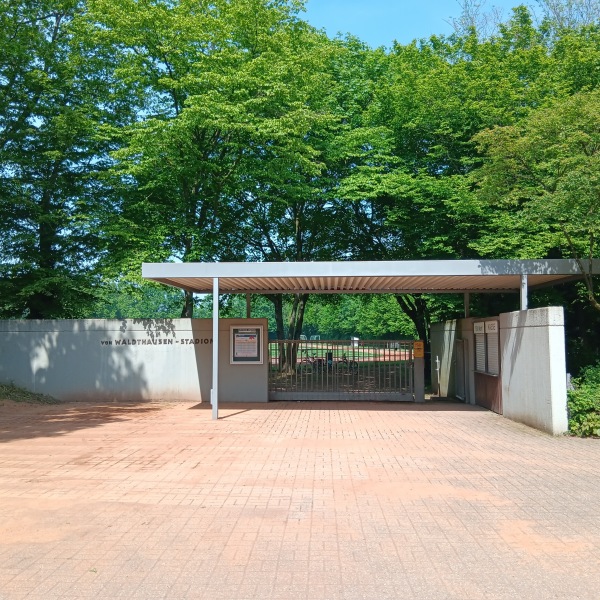 von-Waldthausen-Stadion - Neuss-Norf