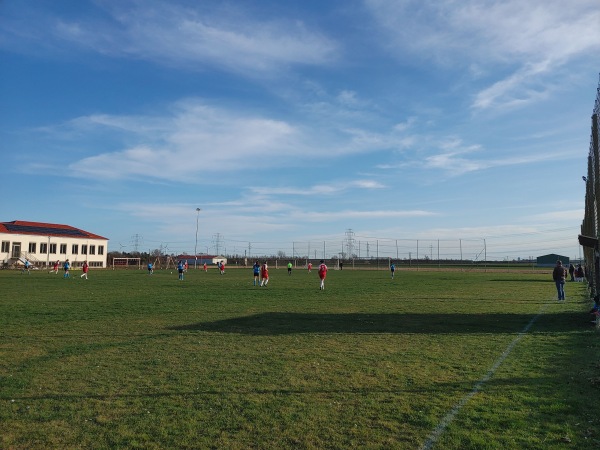 Schulsportplatz Enzersfeld - Enzersfeld im Weinviertel