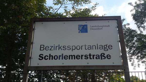 Bezirkssportanlage Schorlemerstraße - Düsseldorf-Niederkassel