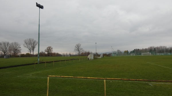 Futbalovy stadion Levice ihrisko 2 - Levice