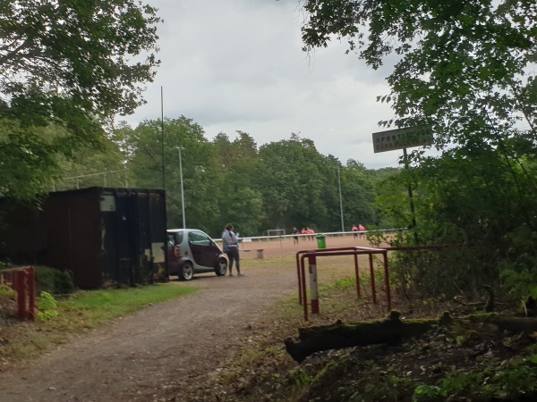 Sportplatz Im Lohnskotten - Köln-Dünnwald