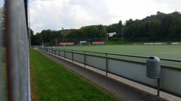 Sportplatz Dümmlinghauser Straße - Gummersbach-Bernberg