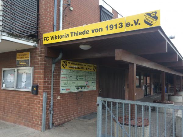 Stadion am Sportpark Thiede - Salzgitter-Thiede