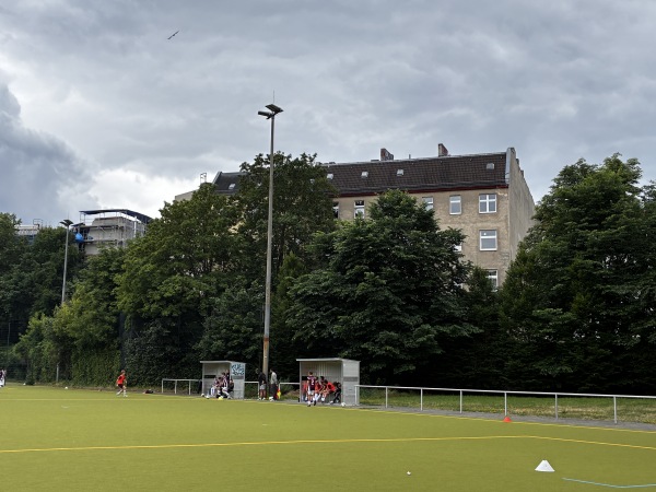 Sportplatz am Fichtebunker - Berlin-Kreuzberg