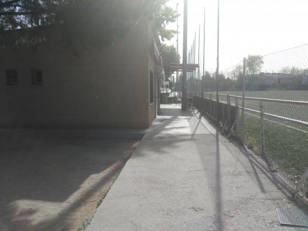 Campo de Fútbol Villarrosa - Madrid, MD