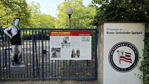 Werner-Seelenbinder-Sportpark - Berlin-Neukölln